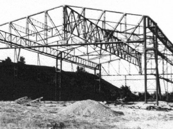 DIe heutige Segler-Halle im Rohbau